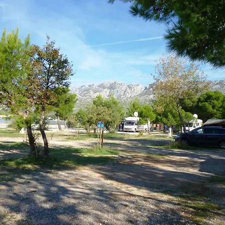 בית נופש Mobilehomes In - Paklenica Riviera 6831 *