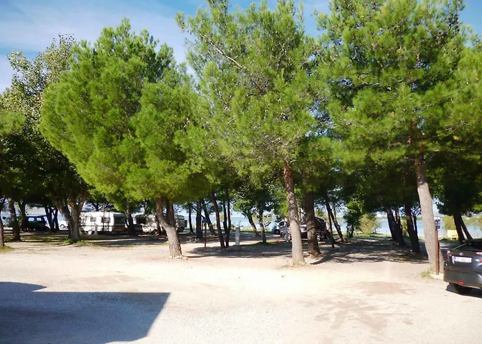 Mobilehomes In - Paklenica Riviera 6831 Tatil parkı *