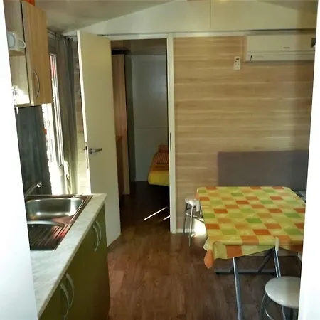 Park za odmor Mobilehomes In - Paklenica Riviera 6831 Seline