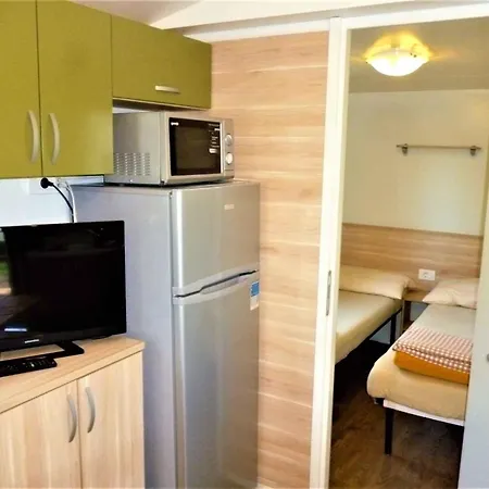 Mobilehomes In - Paklenica Riviera 6831 Seline